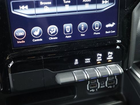 Used 2020 RAM 1500 Big Horn AWD/4WD image 26