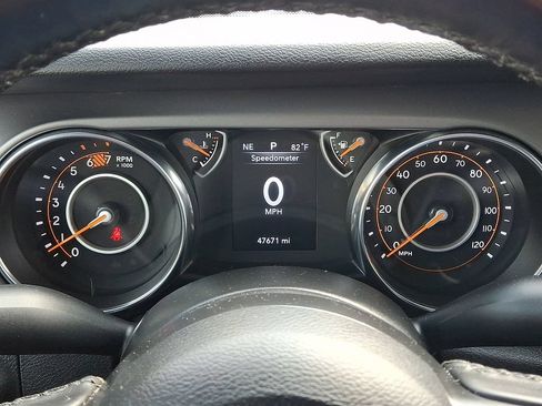 Used 2022 Jeep Wrangler Sport AWD/4WD image 21