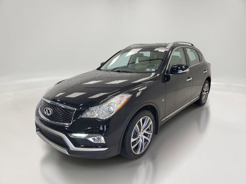 Used 2017 INFINITI QX50 2WD w/ Premium Plus Package image 3