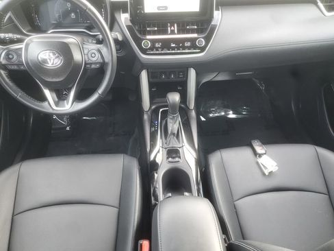Used 2025 Toyota Corolla Cross XLE AWD/4WD image 22