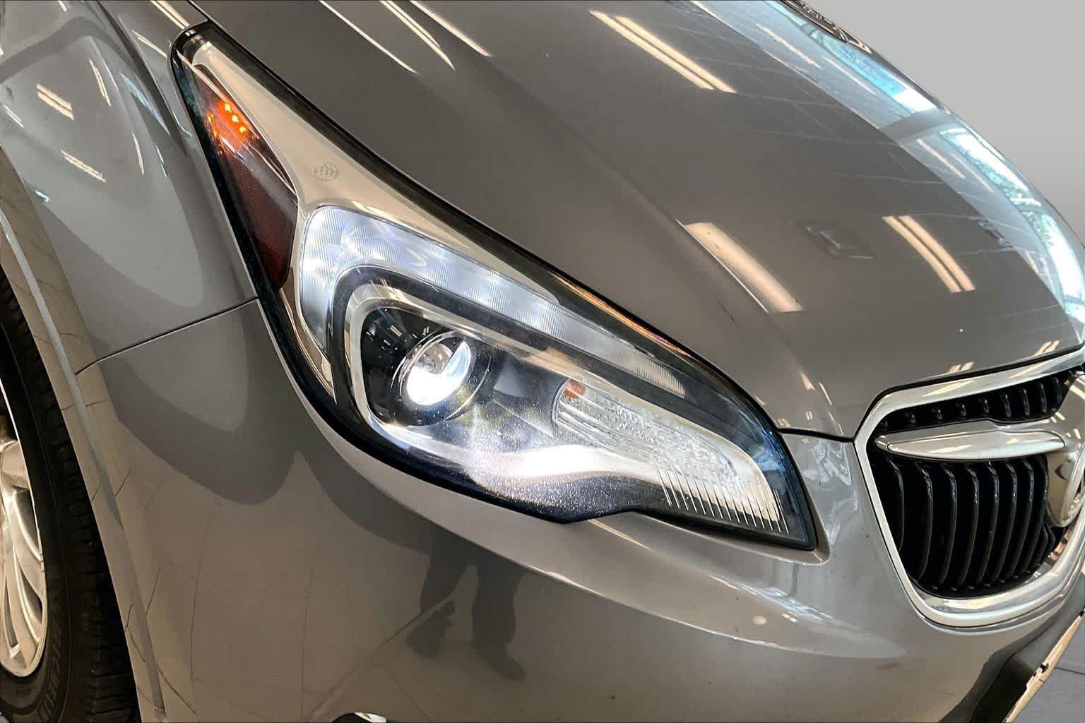 Used 2020 Buick Envision Essence w/ LPO, Cargo Package FWD image 25