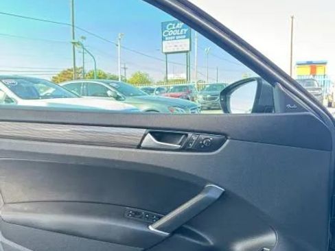 Used 2021 Volkswagen Passat 2.0T R-Line w/ Luggage Net & Mats Package image 21