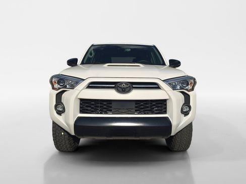 Used 2021 Toyota 4Runner Venture w/ Moonroof Package AWD/4WD image 8
