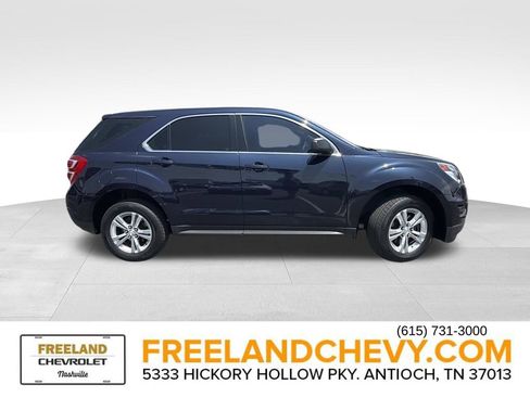 Used 2017 Chevrolet Equinox LS FWD image 2