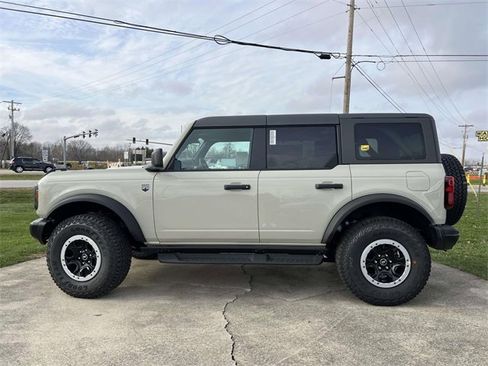 New 2025 Ford Bronco Big Bend w/ Black Diamond Package image 4