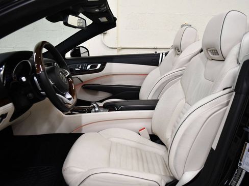 Used 2019 Mercedes-Benz SL 550 image 11