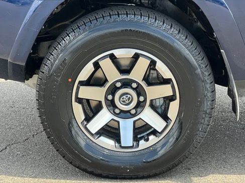 Certified 2023 Toyota 4Runner TRD Off-Road Premium AWD/4WD image 32