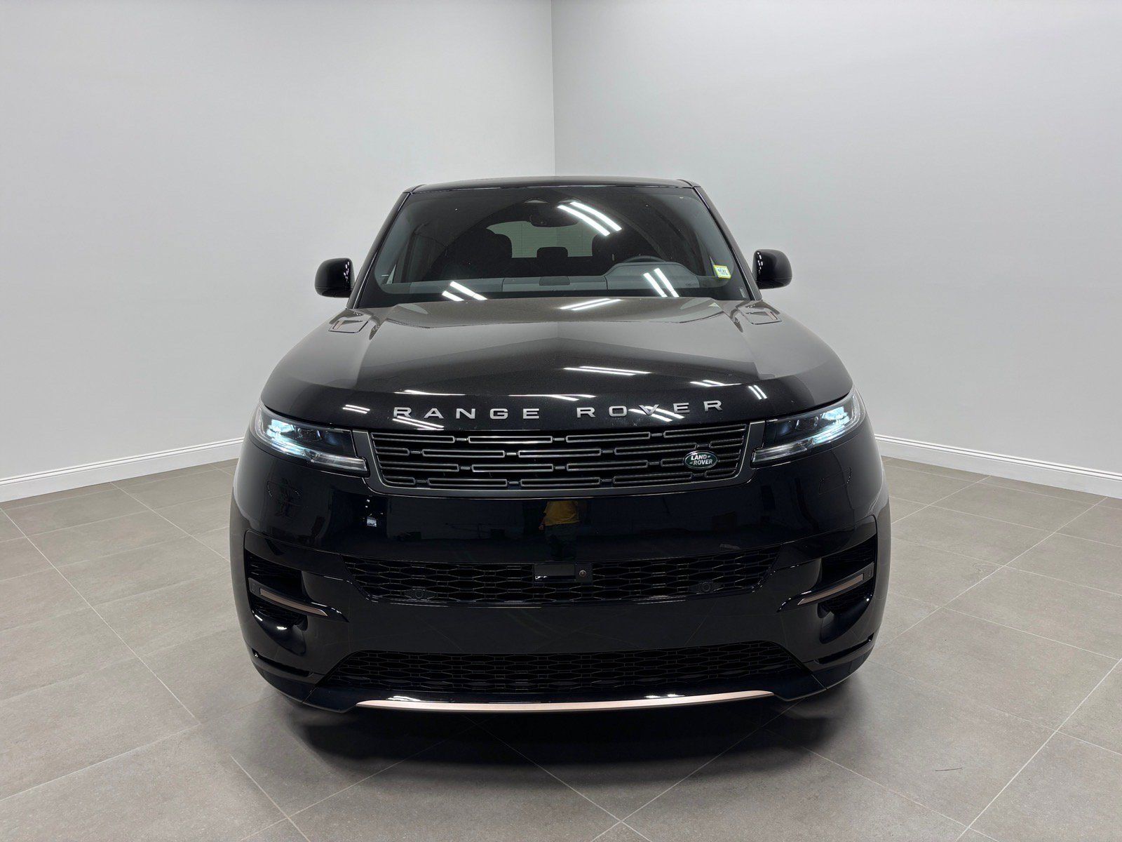 New 2026 Land Rover Range Rover Sport Dynamic SE AWD/4WD image 3
