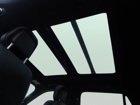 Used 2018 Lincoln Navigator Select w/ Cargo Package image 33