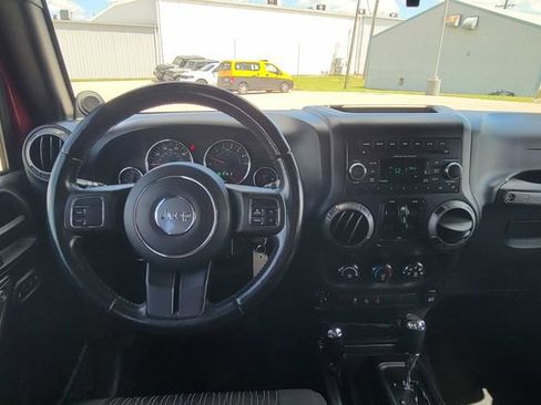 Used 2012 Jeep Wrangler Unlimited Sport AWD/4WD image 13