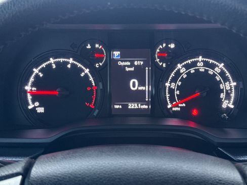 Used 2024 Toyota 4Runner SR5 AWD/4WD image 39
