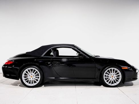 Used 2009 Porsche 911 Carrera RWD image 2