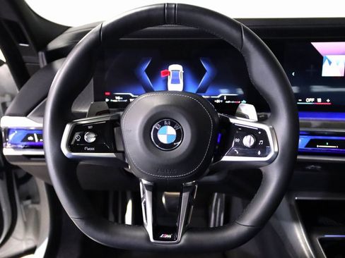 Used 2023 BMW 760i xDrive image 46