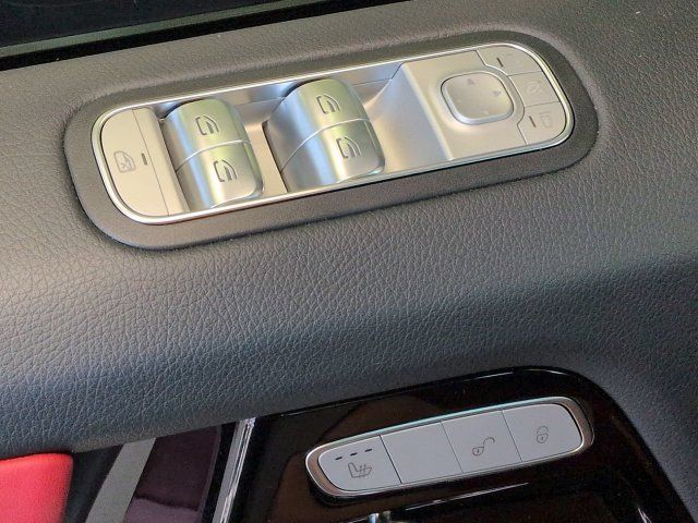 Used 2023 Mercedes-Benz G 550 image 29