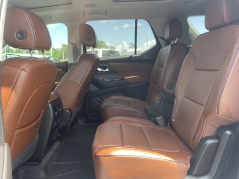 Used 2020 Chevrolet Traverse High Country FWD image 31