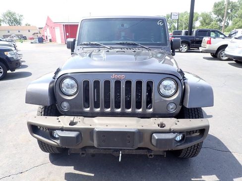 Used 2017 Jeep Wrangler Unlimited Sahara AWD/4WD image 2