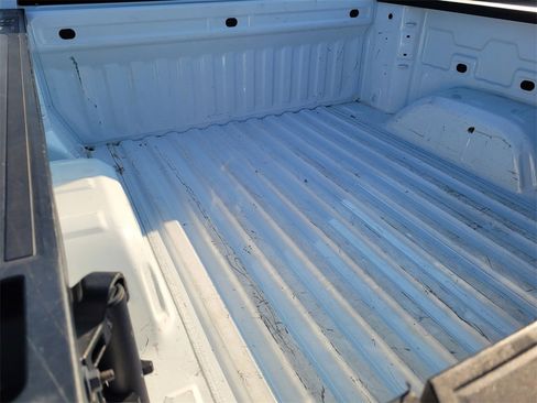 Used 2024 GMC Sierra 1500 SLT image 24