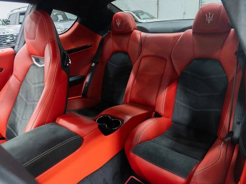 Used 2017 Maserati GranTurismo Sport RWD image 15