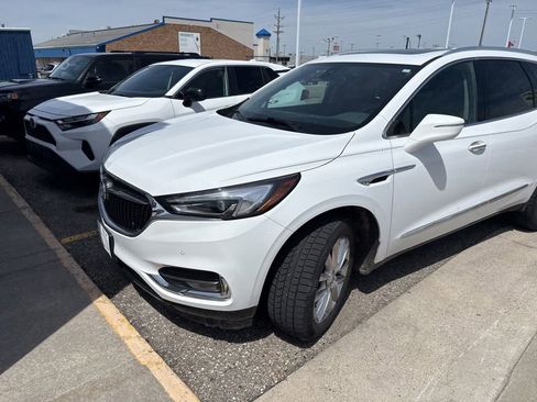 Used 2018 Buick Enclave Premium AWD/4WD image 25