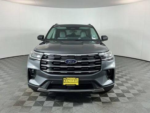 Used 2026 Ford Explorer Active w/ Active Comfort Package AWD/4WD image 2