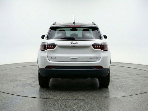 Used 2025 Jeep Compass Limited image 7