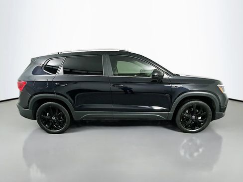 Used 2022 Volkswagen Taos SE FWD image 4