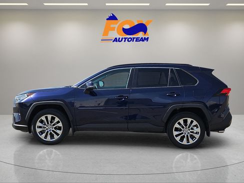 Used 2021 Toyota RAV4 XLE Premium FWD image 2