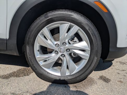 Used 2024 Buick Encore GX Preferred FWD image 11
