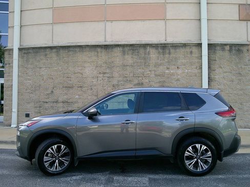 Used 2023 Nissan Rogue SV AWD/4WD image 8