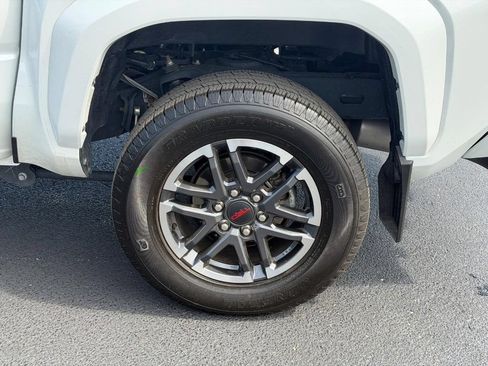 Used 2024 Toyota Tacoma TRD Sport AWD/4WD image 9
