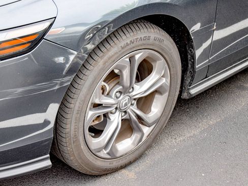 Used 2023 Honda Accord EX image 12