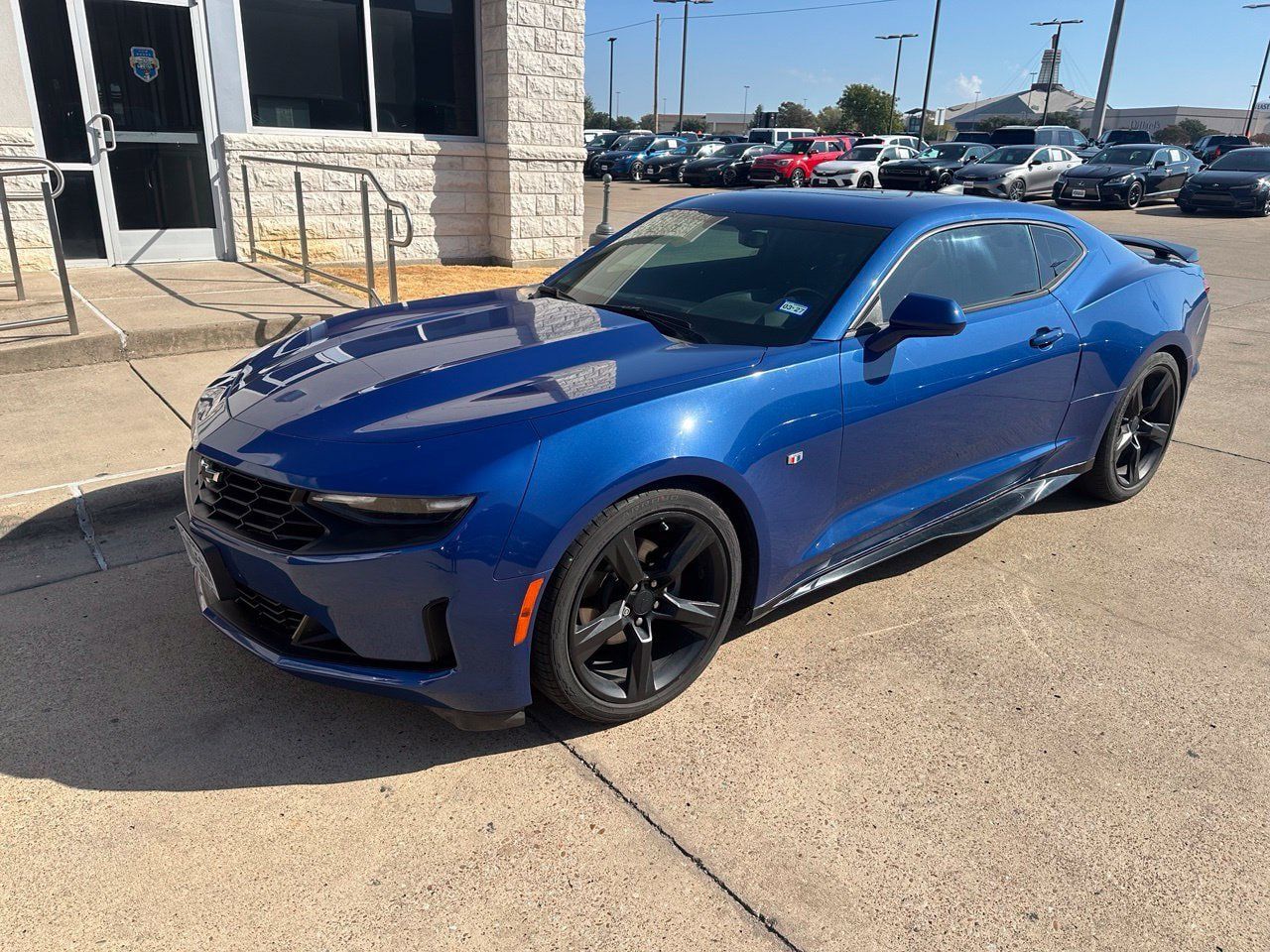 Used 2019 Chevrolet Camaro LT RWD image 1