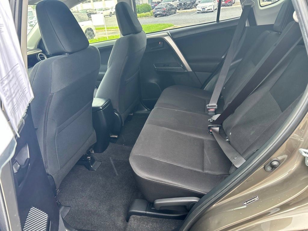 Used 2013 Toyota RAV4 XLE AWD/4WD image 21