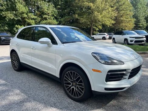 Used 2020 Porsche Cayenne AWD/4WD image 2