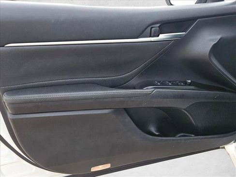 Used 2018 Toyota Camry XSE FWD image 17