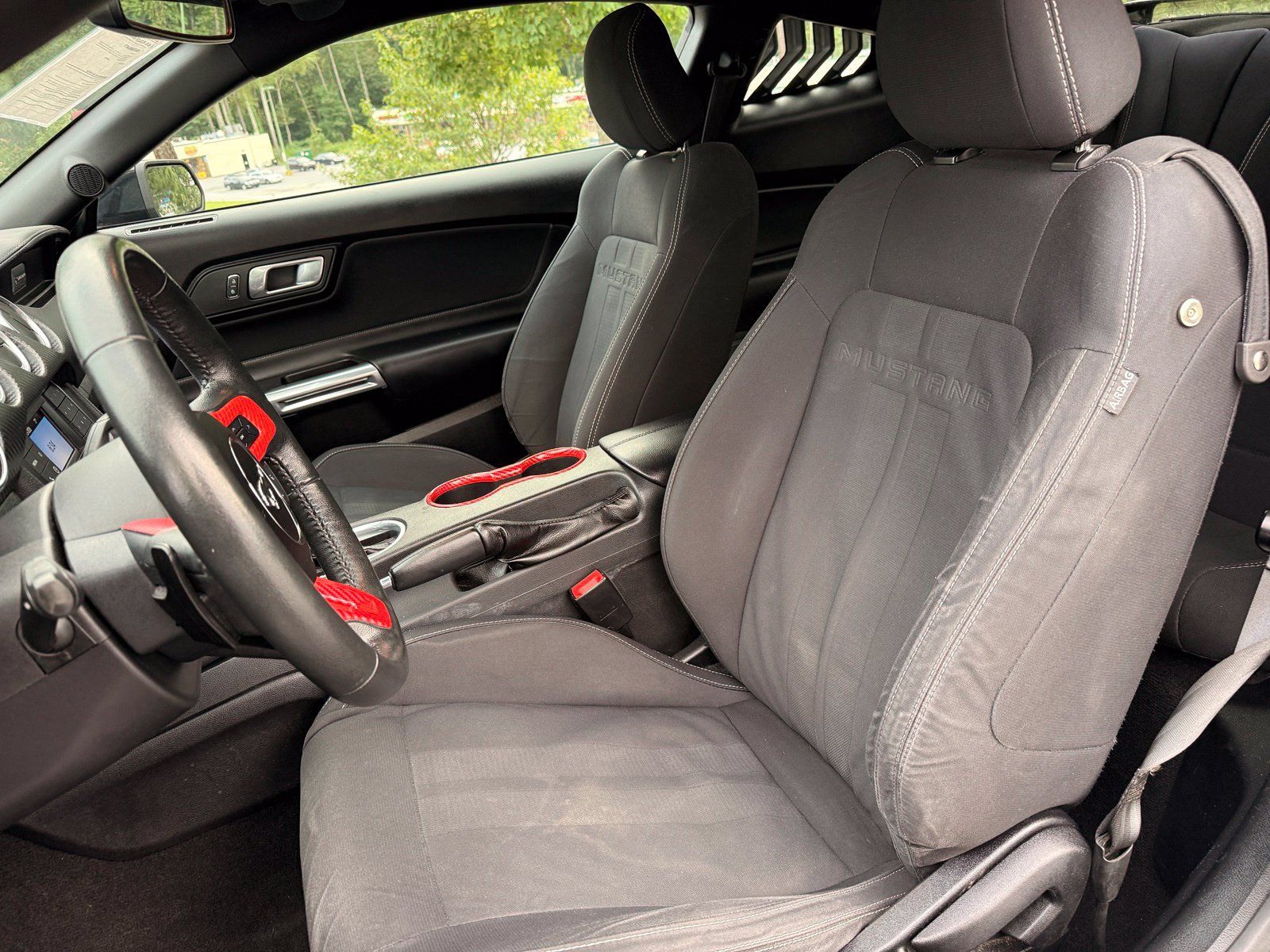 Used 2019 Ford Mustang Coupe RWD image 36