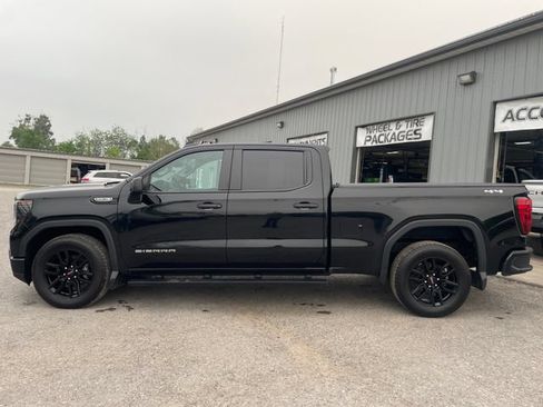 Used 2024 GMC Sierra 1500 Pro w/ Graphite Edition AWD/4WD image 4