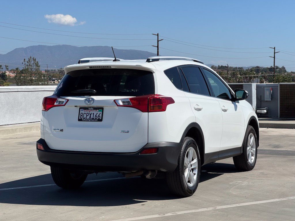 Used 2014 Toyota RAV4 XLE FWD image 32