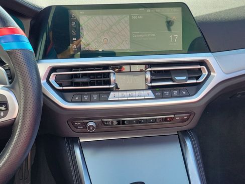 Used 2023 BMW M440i Convertible w/ Premium Package image 18