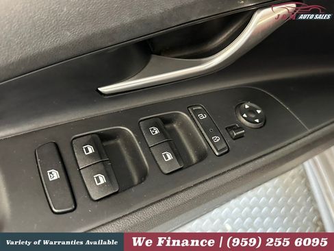 Used 2021 Hyundai Elantra SEL FWD image 20