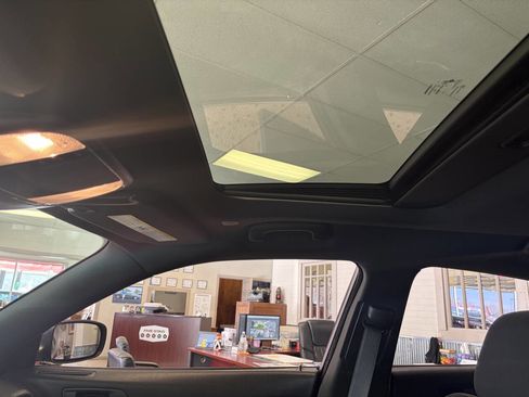 Used 2021 Dodge Charger SXT w/ Blacktop Package image 20