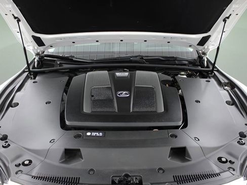 Used 2023 Lexus LS 500 w/ Interior Upgrade Package image 27