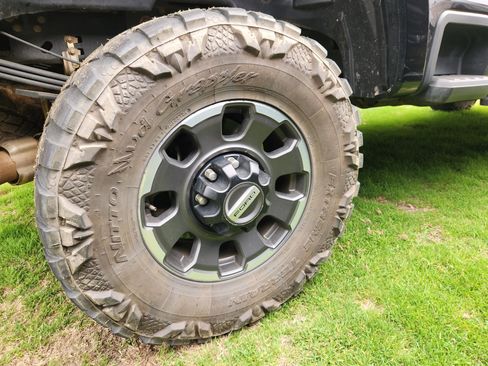 Used 2024 Ford F250 Platinum w/ Tremor Off-Road Package image 8