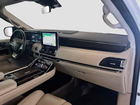 Used 2019 Lincoln Navigator Reserve AWD/4WD image 32