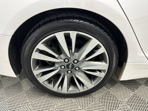 Used 2017 Lincoln MKZ Reserve FWD image 19