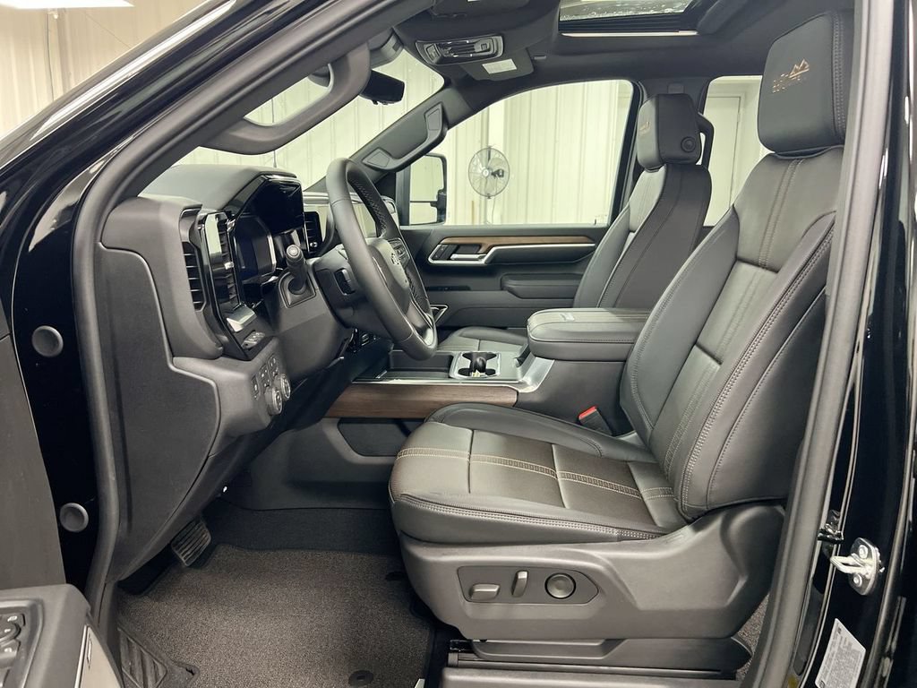 New 2026 Chevrolet Silverado 2500 High Country w/ High Country Premium Package AWD/4WD image 21
