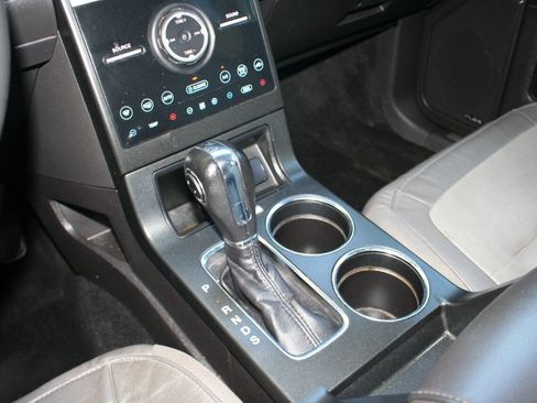 Used 2019 Ford Flex Limited w/ Limited Appearance Package AWD/4WD image 17
