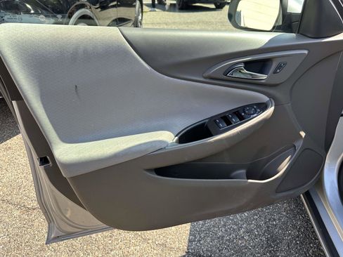 Used 2022 Chevrolet Malibu LT image 12