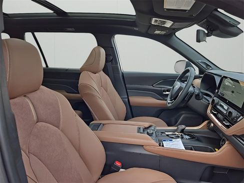 Used 2026 Toyota Grand Highlander AWD Hybrid image 20