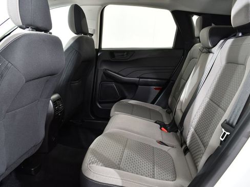 Used 2022 Ford Escape SE w/ SE Sport Appearance Package image 16